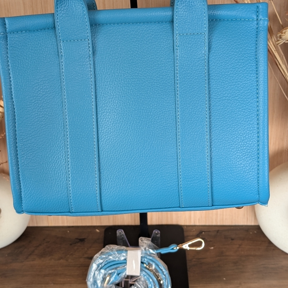 Sky Blue Tote Bag With Crossbody Strap Included. - Picture 7 of 8